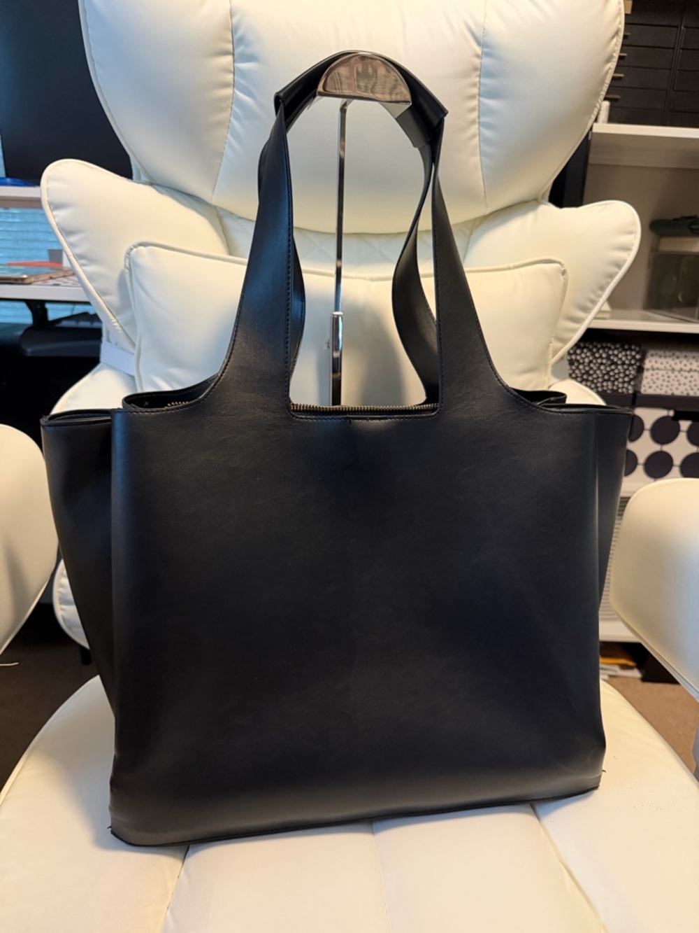 Old Navy shoulder bags and Target Tote. - Picture 5 of 6